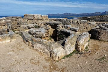 Punta des Fenicis, Necròpolis (Mallorca) von Peter Balan