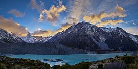 Sunrise over Mueller Lake and Mount Cook