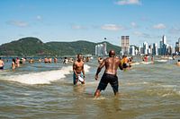 Strandleben in Balneário Camboriú, Brasilien