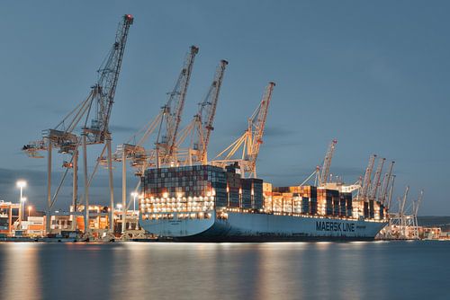 The "Hanoi" - ready to cast off