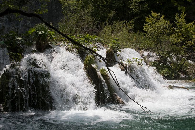 Plitvice lakes and waterfalls by Eric Verhoeven