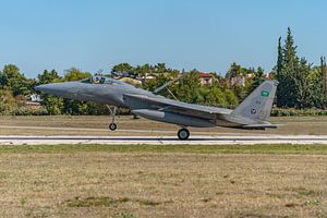 Saudische Boeing F-15 Eagle landet in Tanagra.