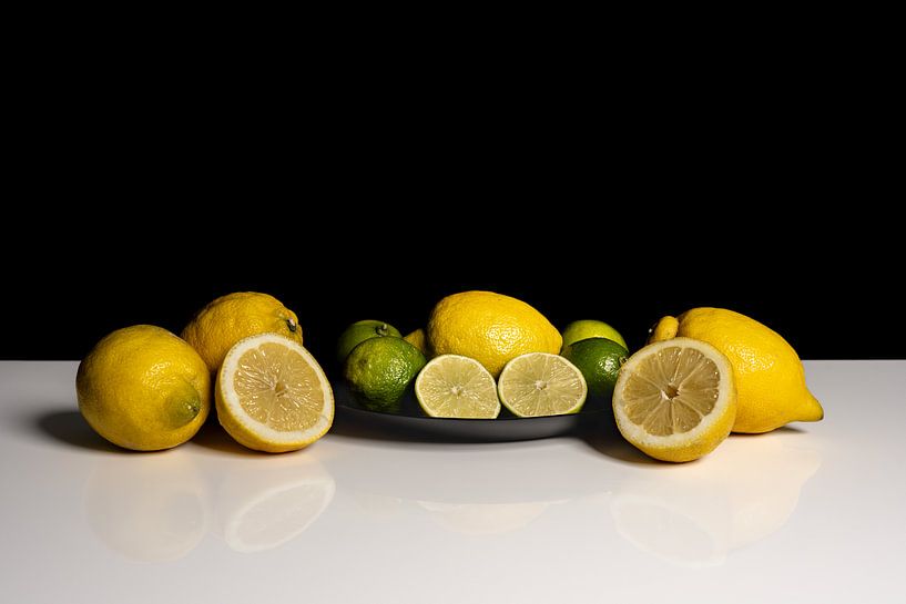 Modern still life with lemons and limes by John van de Gazelle fotografie