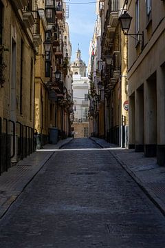 A street scene of a historic Mediterranean city, Atlantic Ocean. Cádiz, Andalusia, Spain by Fotos by Jan Wehnert