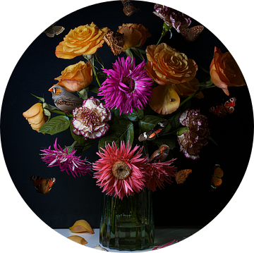 Kleurrijke plukbloemen in glazen vaas van Inkhere Art