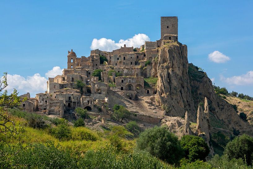 Ghost village of Craco in Italy by Michelle Peeters