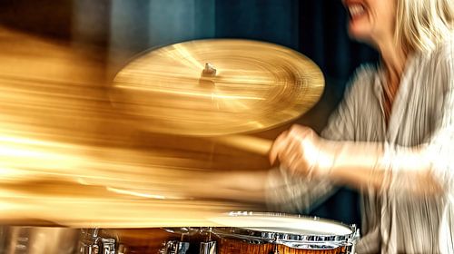 Energieke drummer: passie op het podium