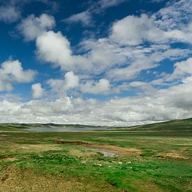 De heldere hemel van het Tibetaanse plateau von Yona Photo