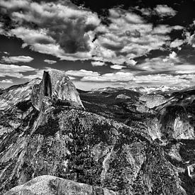 Yosemite Uitzicht Glacier Point Half Dome van Maja Bredschneijder