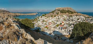 Dorp en zijn akropolis, Lindos, Rhodos, Rhodes, Griekenland van Rene van der Meer