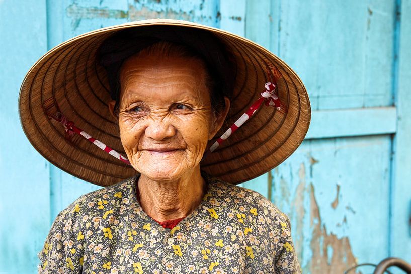 Lächelnde vietnamesische alte Dame von Sofie Bogaert