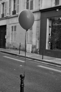 Eenzame ballon van BY PATRAMOVICH