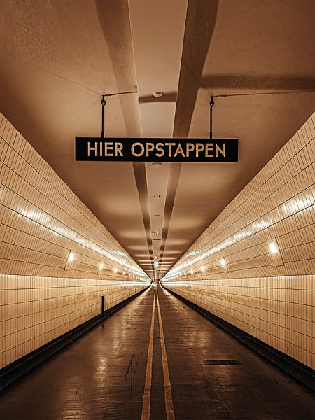 De fietstunnel van de Maastunnel van Jelte Lagendijk