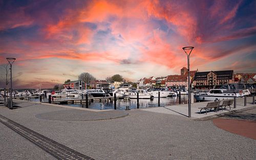 Jachthaven van de Hanzestad Wismar aan de Oostzeekust in de deelstaat Mecklenburg-Vorpommern