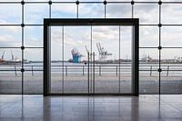 Das Fenster zum Hafen - Wunderschönes Hamburg