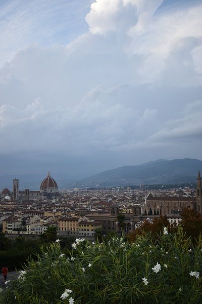 Florence by Hello Pompoyo