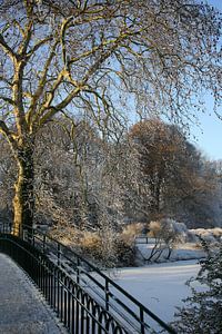 Winterlandschaft mit Brücke