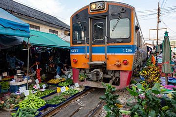Mahachai market by the railway by resuimages