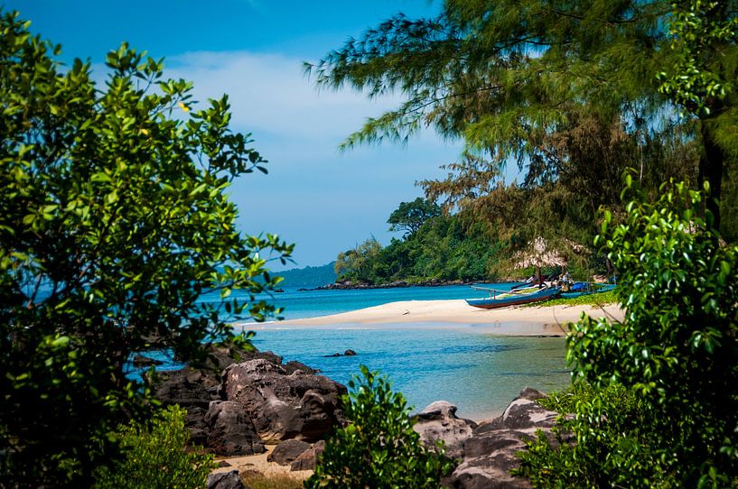 Tropische eiland Vietnam, tropical island van Corrine Ponsen