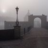 Entrée du château d'Amerongen dans la brume sur Robin Jongerden
