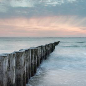 Breakwater on Ameland beach by Heidi Bol