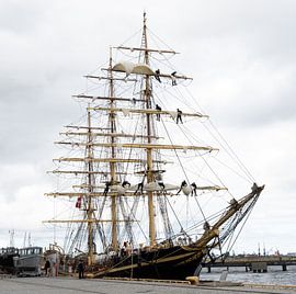 Maretine training ship by Prisca van Dorrestein