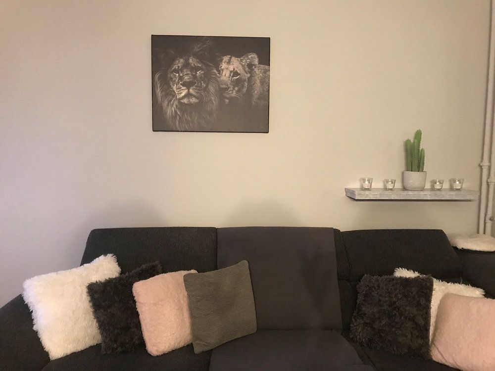 Lion noir et blanc avec titre : Couple de lions  par Designer 
