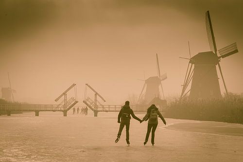Schlittschuhlaufen am Kinderdijk