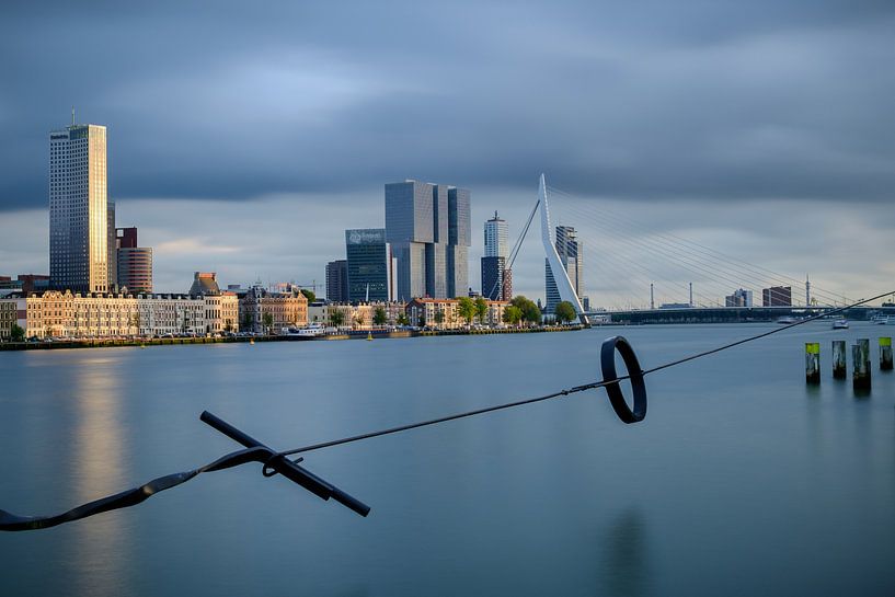 Skyline Rotterdam met een lange sluitertijd van Mark De Rooij