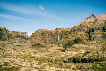 Iceland landscape at the mulagljjufur canyon with grass and moss by Sjoerd van der Wal