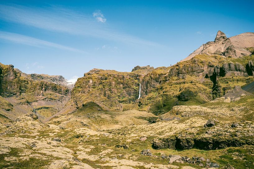 Iceland landscape at the mulagljjufur canyon with grass and moss by Sjoerd van der Wal Photography
