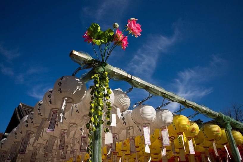 Papieren lampions in de Bulguksa Tempel, Zuid-Korea van Winne Köhn