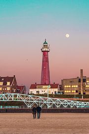 Phare, coucher de soleil avec lune sur Wahid Fayumzadah