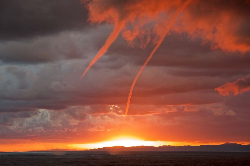 Waterhoos op de Middellandse Zee van Willem Holle WHOriginal Fotografie