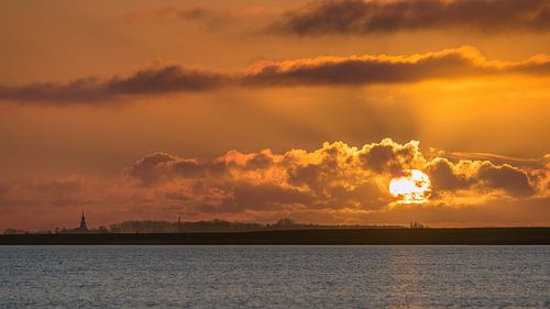 Wolphaartsdijk met ondergaande zon
