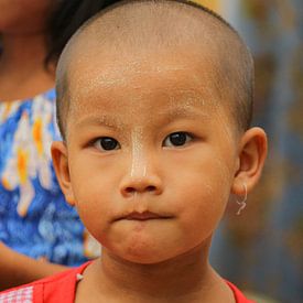 Kind in Myanmar von Phil Buckley