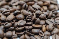 Macrobeeld van geroosterde koffiebonen