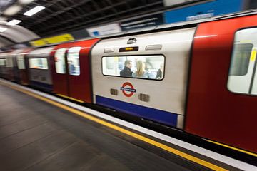 Underground in Londen van Roy Poots