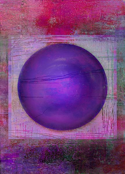 Illusion with circle purple by Claudia Gründler