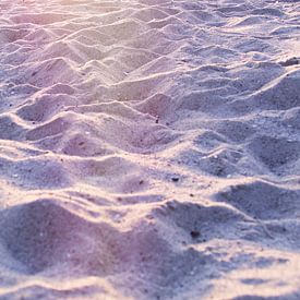 Strandsand im Morgengrauen von Susanne Begert