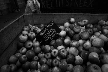 Katendrechtse Appels by Roy Van Doornik