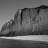 De belles falaises de craie en noir et blanc sur Marleen Dalhuijsen