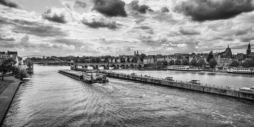 River Maas in Maastricht by Rob Boon