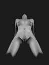 Künstlerischer Akt einer Frau in Low Key Bodyscape / Schwarz-Weiß von Art By Dominic Miniaturansicht