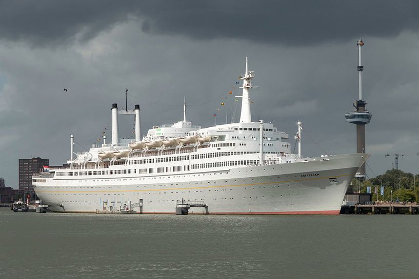 SS Rotterdam by Yvonne Gravestein