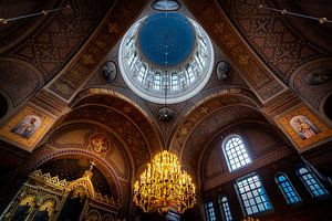 Wunderschönes Interieur der russischen Uspenski-Kirche in Helsinki von Roy Poots