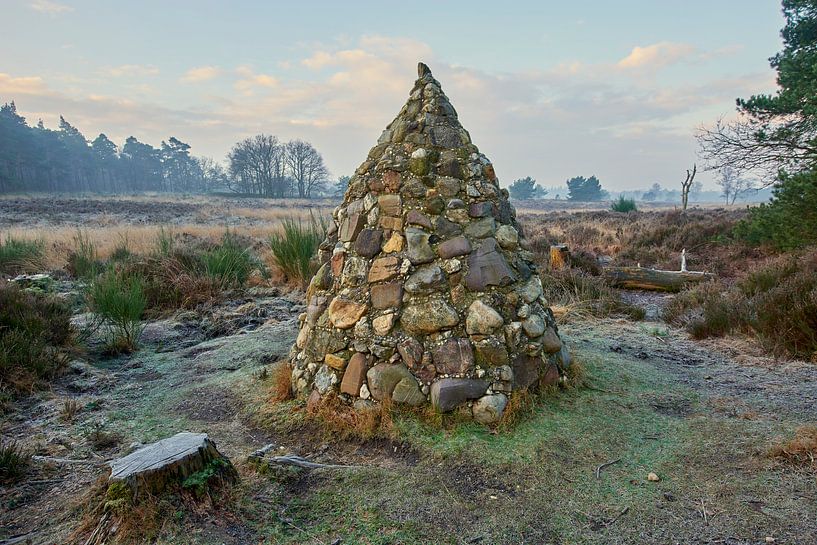 Daniel-George-Pyramide auf der Noorderheide von Jenco van Zalk