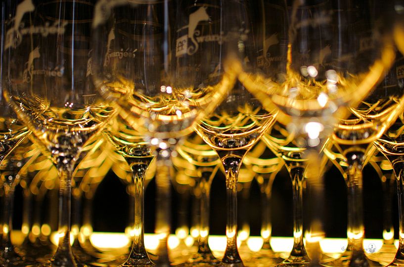 Wine glasses by Erik Reijnders