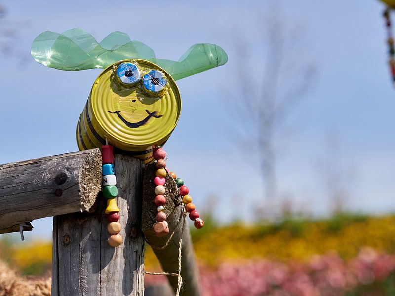 Lutige bee as a sculpture by Christian Mueller