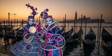 Carnaval in Venetië bij nacht
